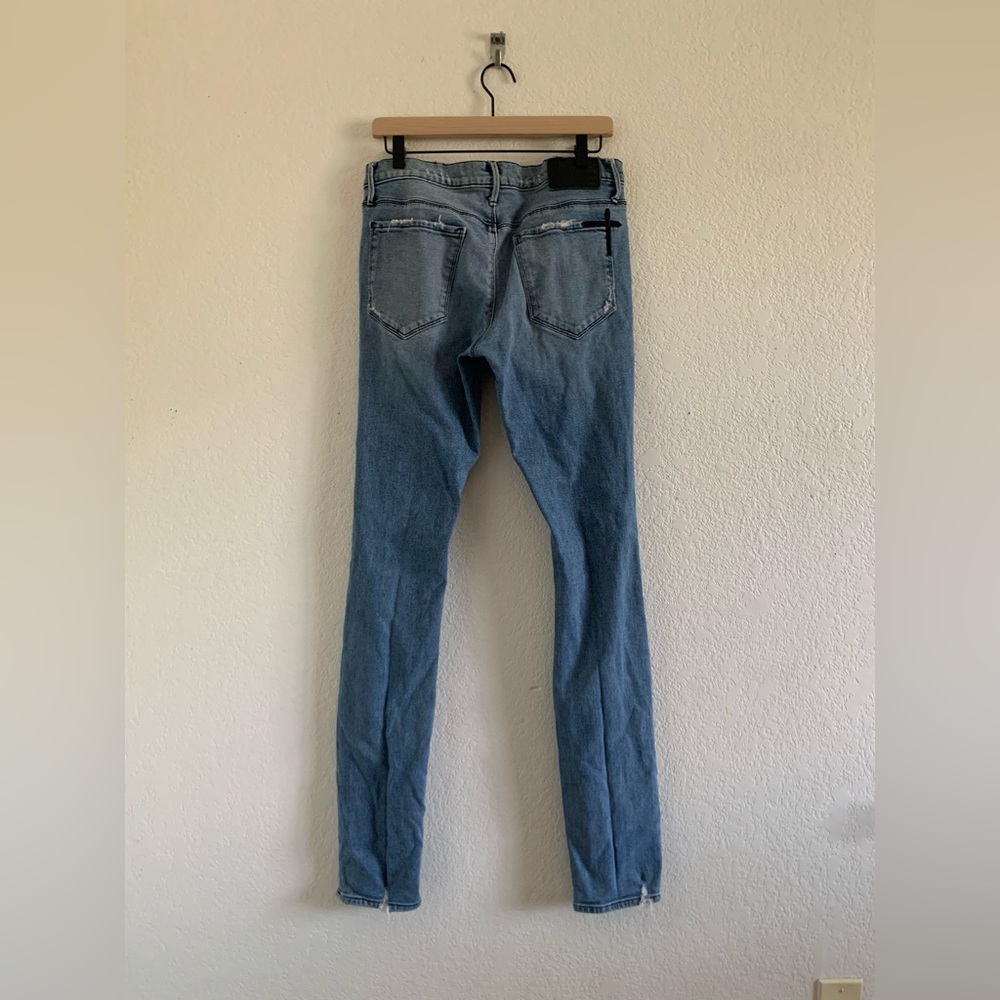 RtA Bryant Skinny Fit Distressed Jeans Men’s Size 32 Medium Blue Wash Denim - Picture 2 of 11